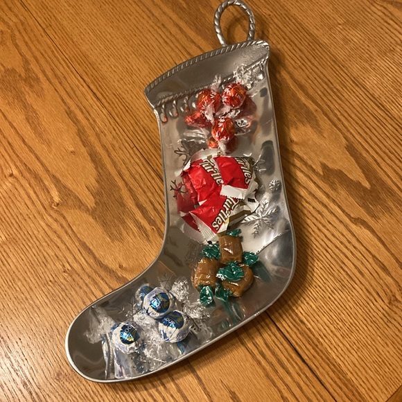 Metal Snowflake  Stocking Tray or Door Decor - Picture 3 of 12